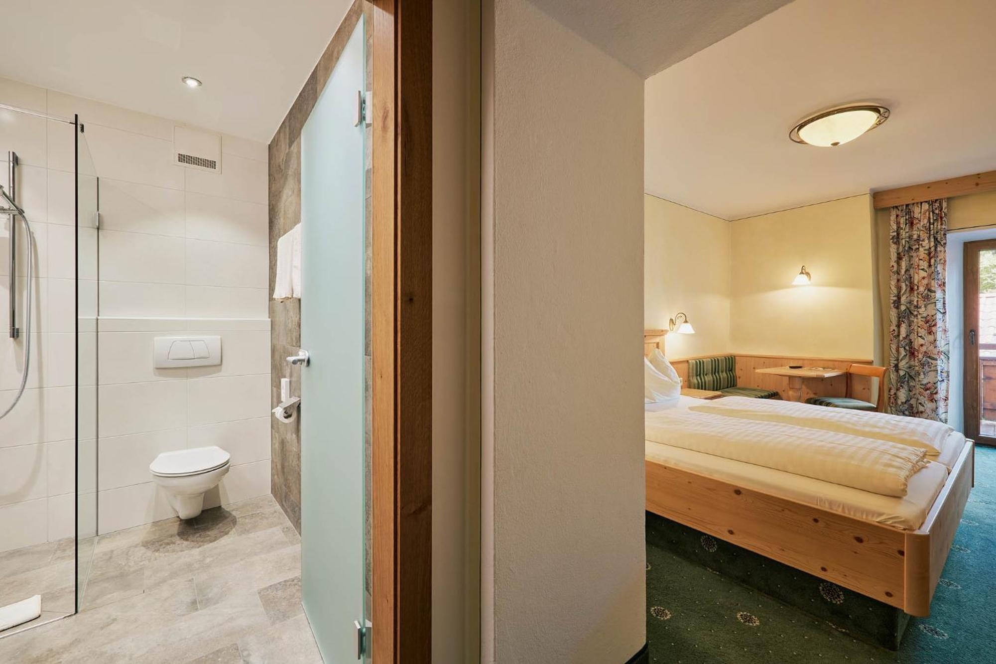 Gasthaus Hotel Oberwirt Ebbs Bagian luar foto